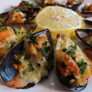 cheesy baked mussels recipe