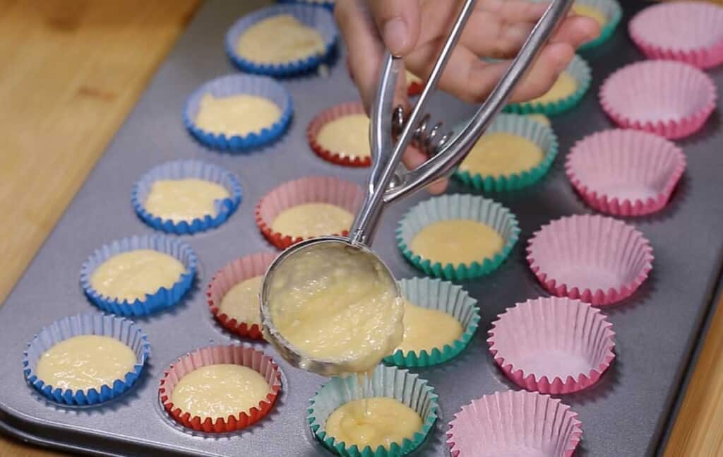 transfer the mixture into a mini muffin pan